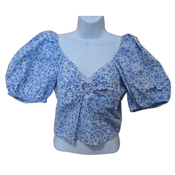Blue Floral Puff Sleeve Crop Top With Front Cut-Out Detail milkmaid gathered top - Picture 1 of 8